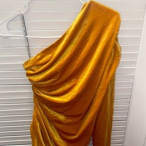 MISS CIRCLE- Orange one shoulder dress